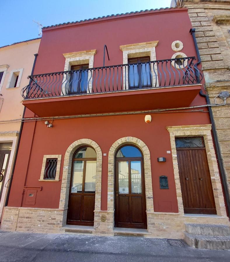 ヴァスト In Piazzetta Bed & Breakfast エクステリア 写真